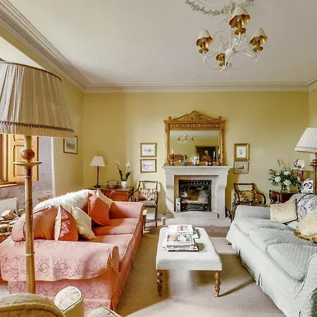 14th Century Priory In Pressigny Bed & Breakfast