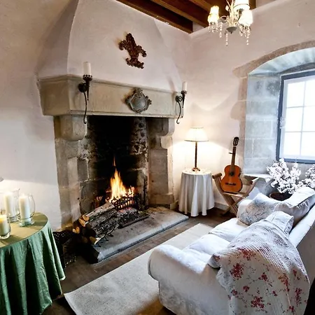 14th Century Priory In 住宿加早餐酒店 Pressigny (Deux-Sevres)