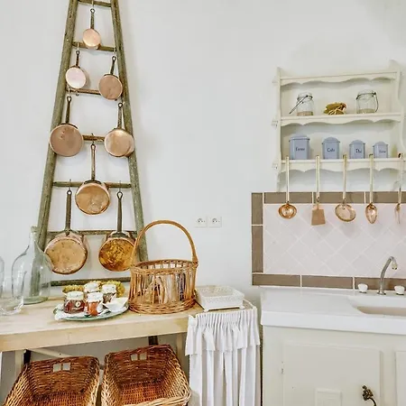 14th Century Priory In Pressigny Bed & Breakfast *