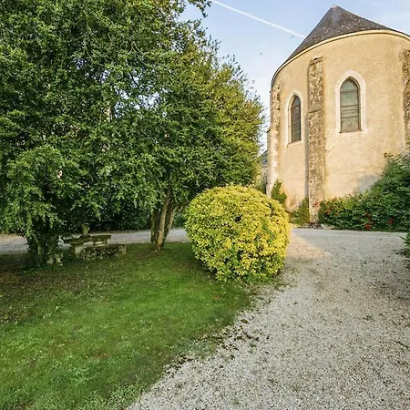 Bed & Breakfast 14th Century Priory In Pressigny *