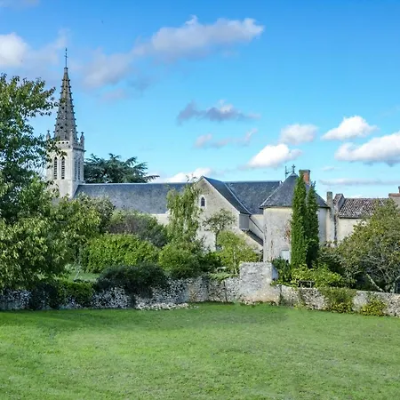 14th Century Priory In 3* Pressigny (Deux-Sevres)