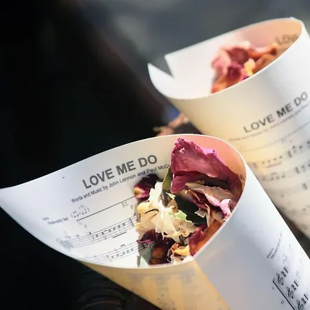 14th Century Priory In 3* Pressigny (Deux-Sevres)