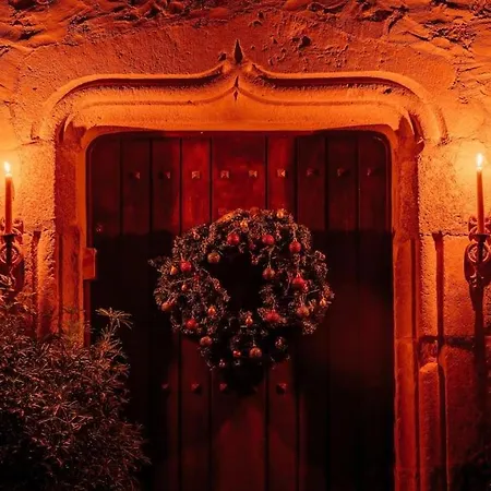 Bed & Breakfast 14th Century Priory In Pressigny Pressigny (Deux-Sevres)