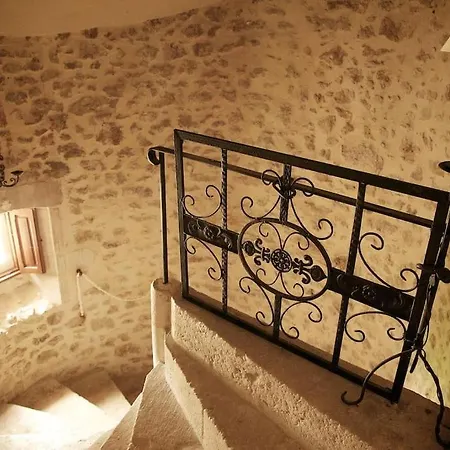 Bed & Breakfast 14th Century Priory In Pressigny
