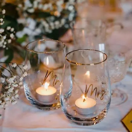 住宿加早餐酒店 14th Century Priory In Pressigny (Deux-Sevres)