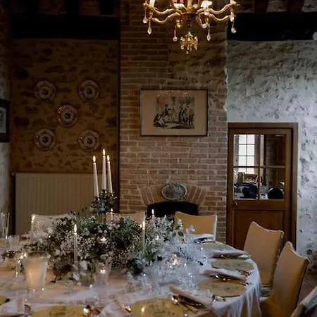 14th Century Priory In Pressigny Bed & Breakfast