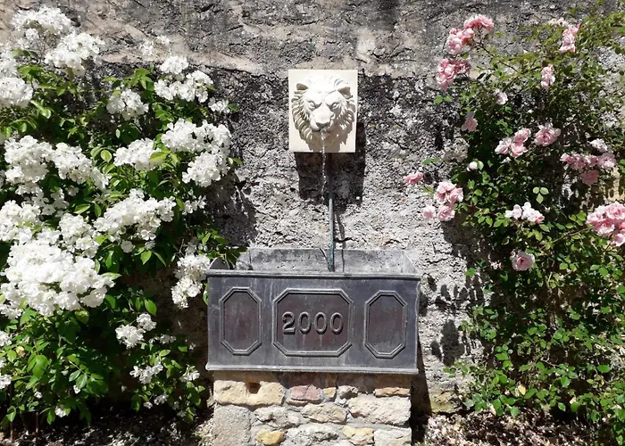 14th Century Priory In Bed & Breakfast