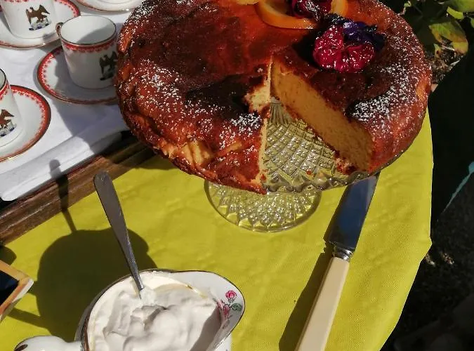 Bed & Breakfast 14th Century Priory In