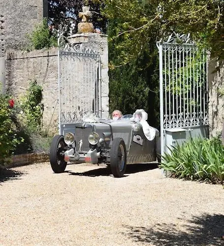 14th Century Priory In Bed & Breakfast 3*