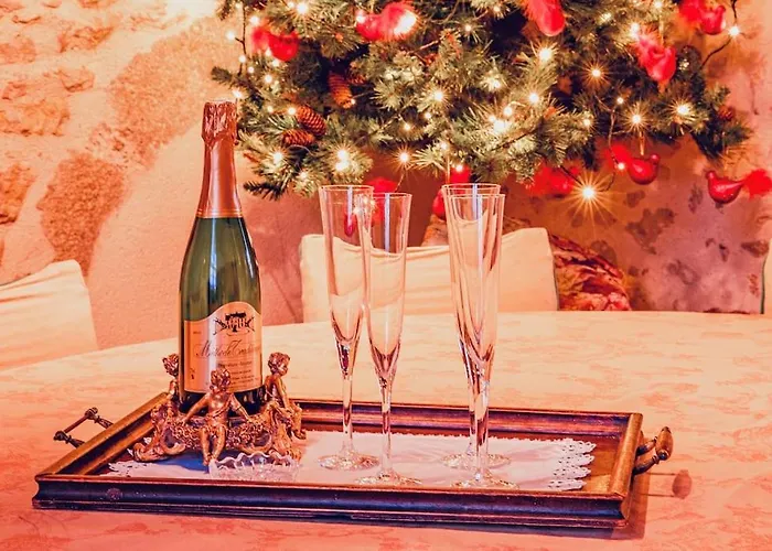 14th Century Priory In Bed & Breakfast Pressigny (Deux-Sevres)