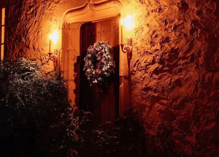 Bed & Breakfast 14th Century Priory In Pressigny (Deux-Sevres)