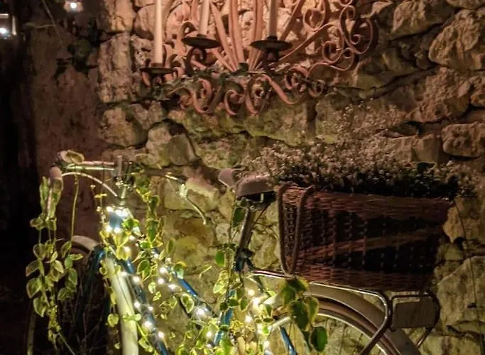 14th Century Priory In 3*